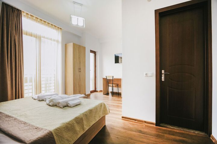 Room 15 of 35