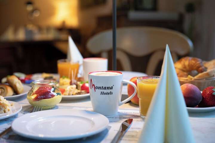Breakfast/Coffee Service 11 of 24