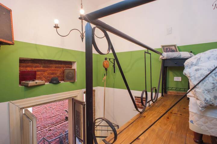 Room 43 of 278
