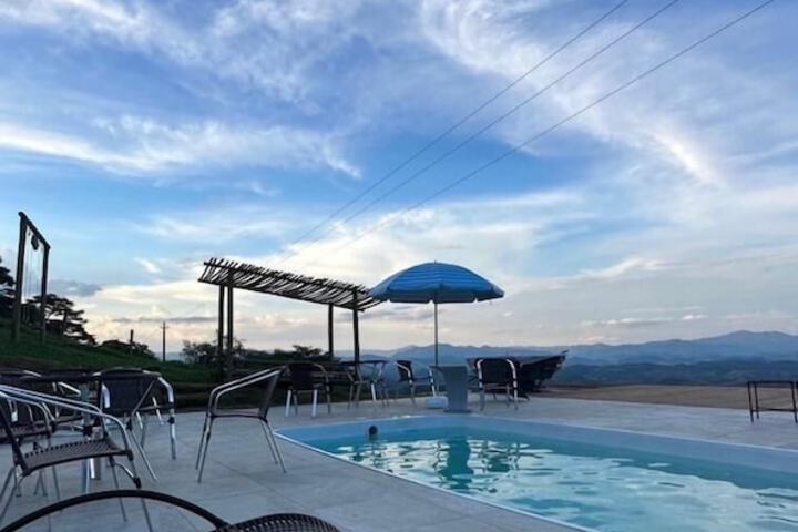 Pool 17 of 25