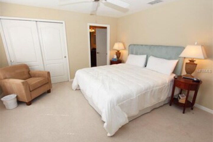 Room 2 of 35