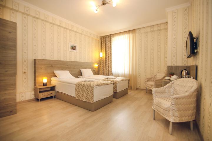 Room 16 of 52