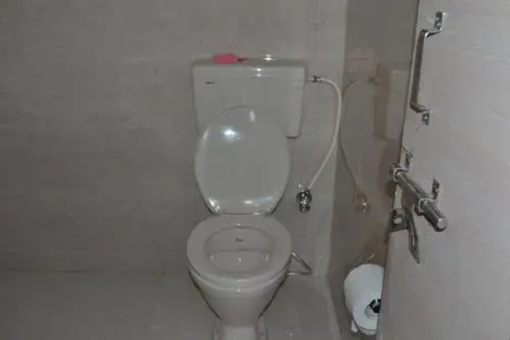 Room 8 of 11