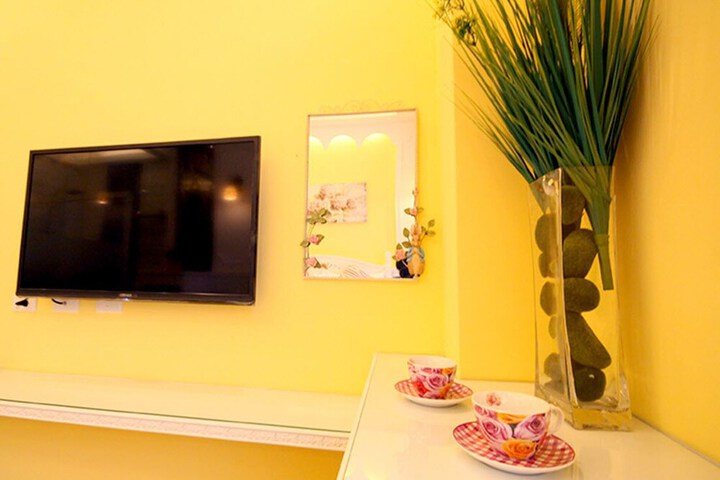 Room 14 of 25