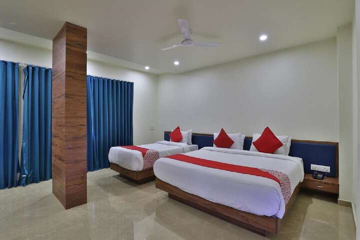 Room 7 of 16