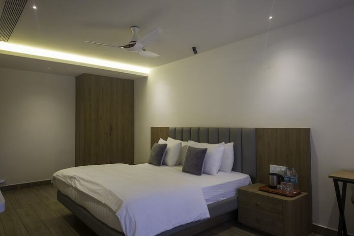 Room 14 of 43