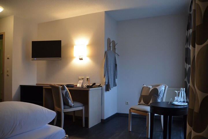 Room 22 of 87