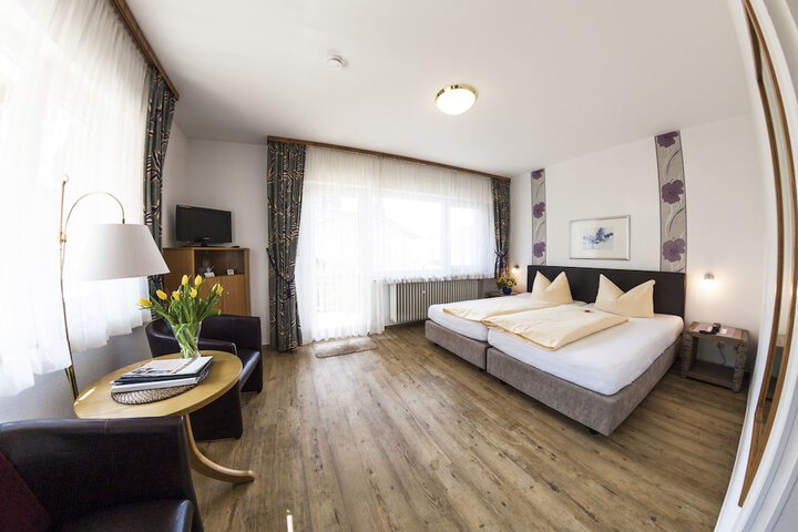 Room 5 of 42