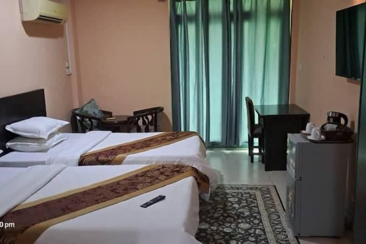Room 19 of 32