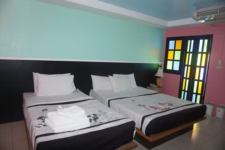 Room 13 of 47