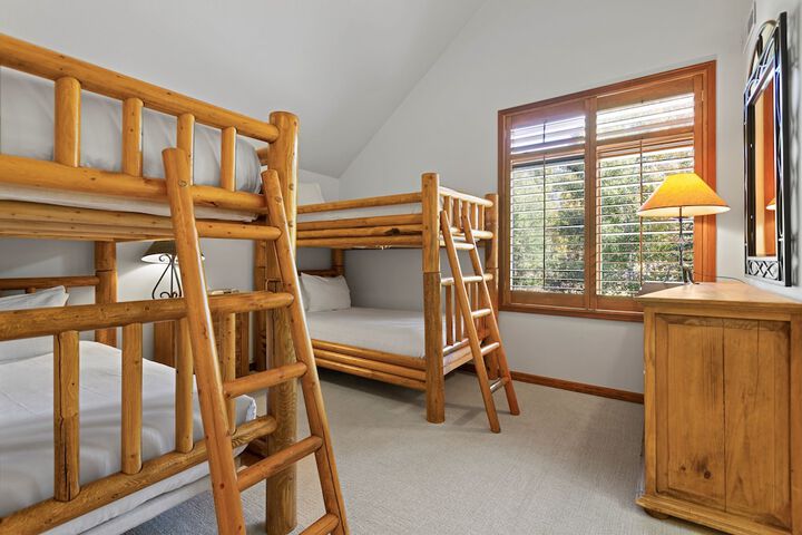 Room 85 of 364