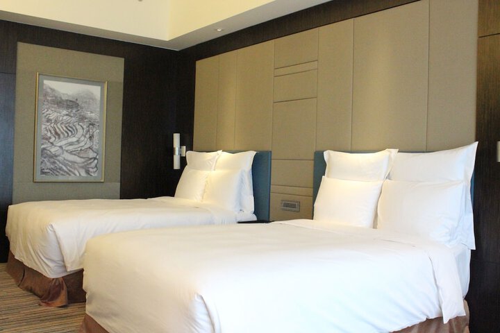 Room 6 of 109