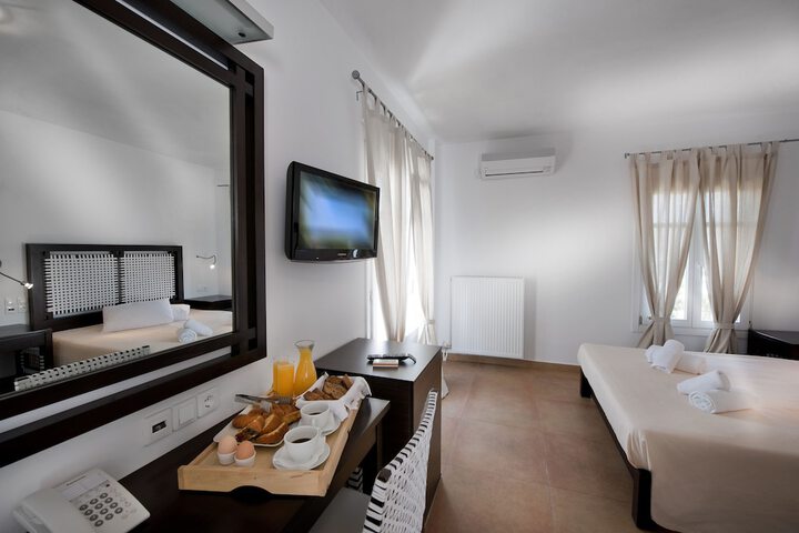Room 6 of 35