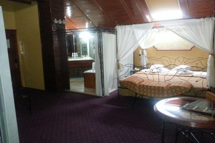 Room 12 of 55