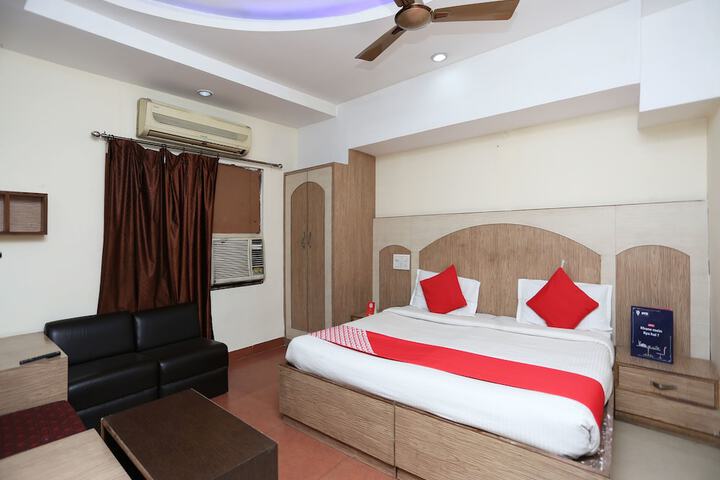Room 3 of 17