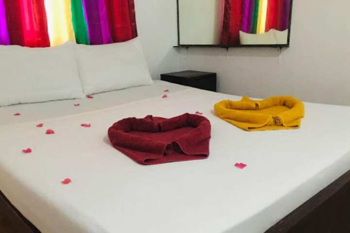 Room 3 of 37