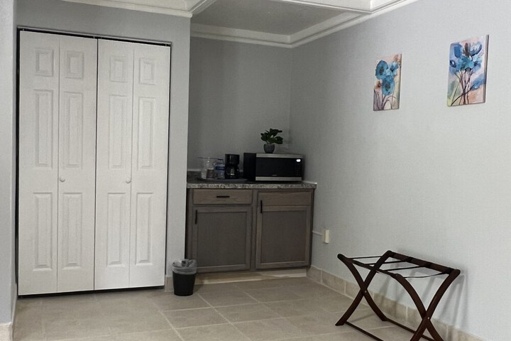 Room 19 of 82