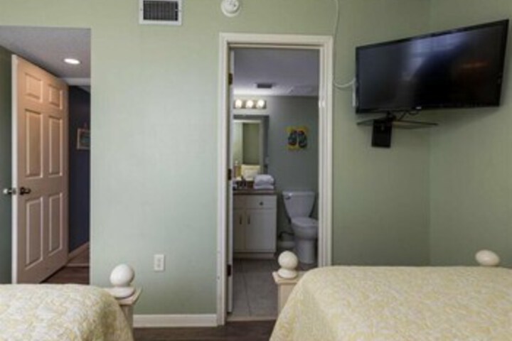 Room 80 of 99