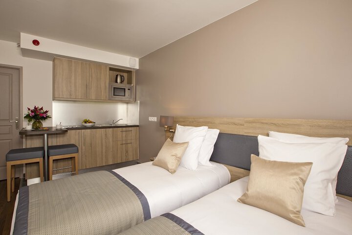 Room 5 of 24