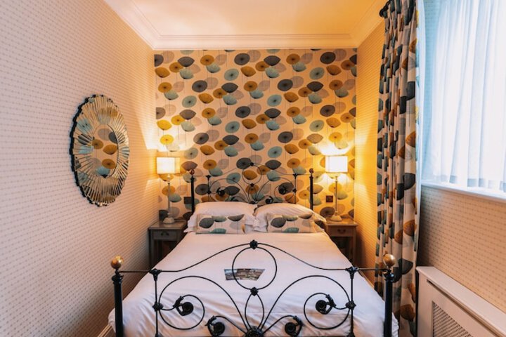 Room 56 of 178