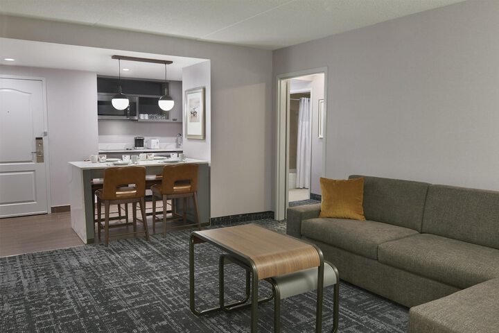 Room 21 of 46