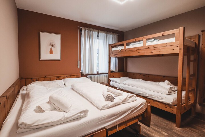 Room 18 of 119