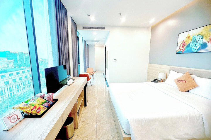 Room 8 of 20