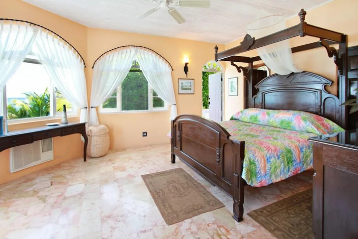 Room 4 of 14