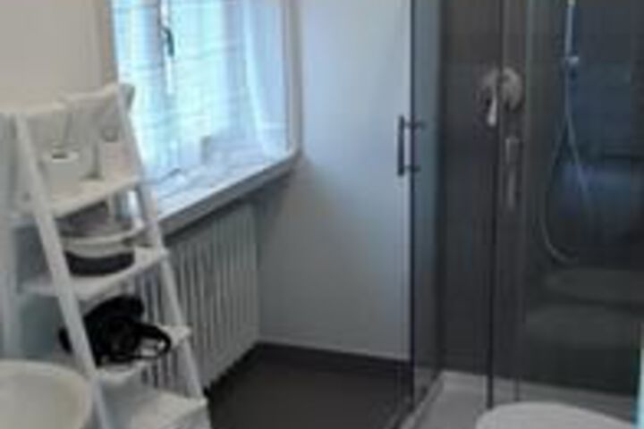 Room 3 of 16