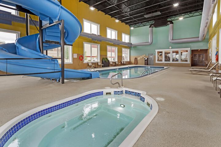 Pool 40 of 51