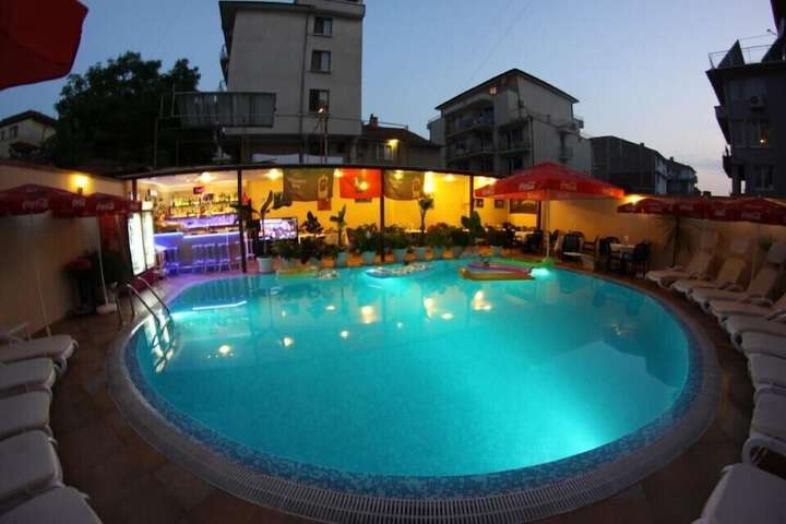 Pools & Facilities