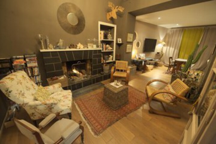 Room 11 of 20