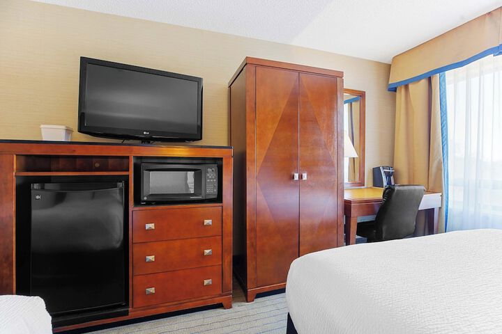 Room 17 of 35