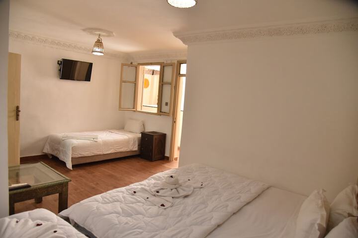 Room 7 of 9