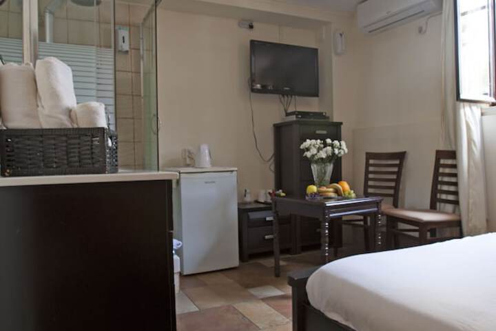 Room 7 of 78