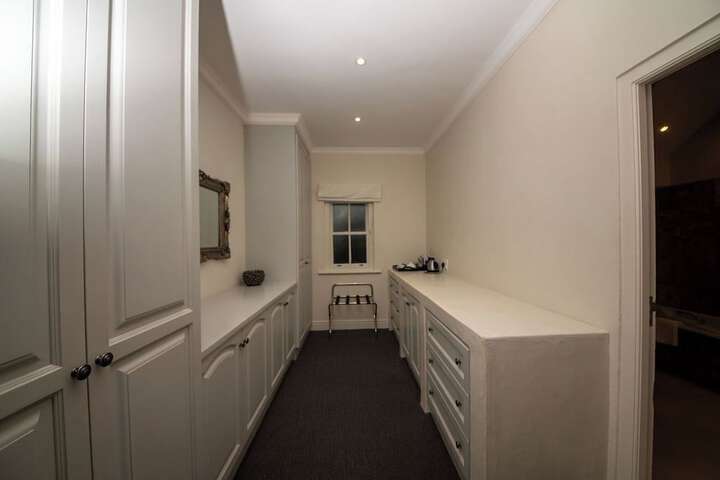 Room 7 of 24
