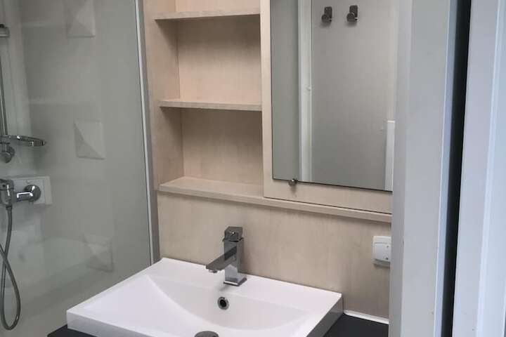 Room 9 of 25