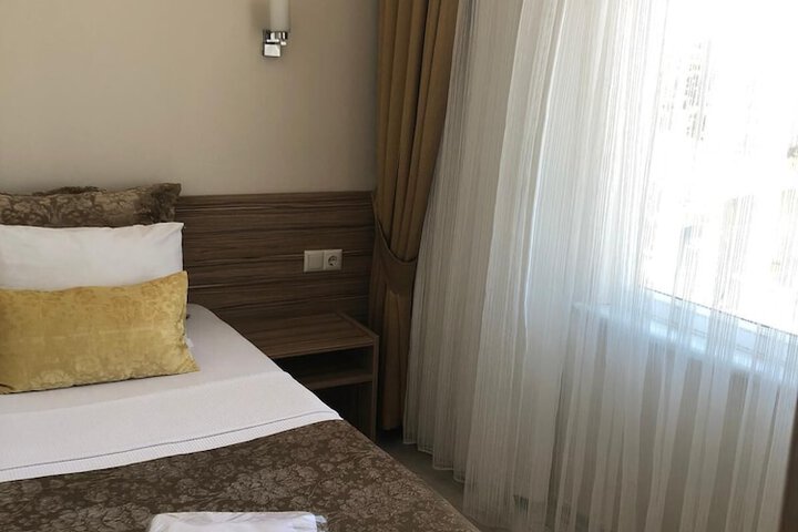 Room 12 of 44