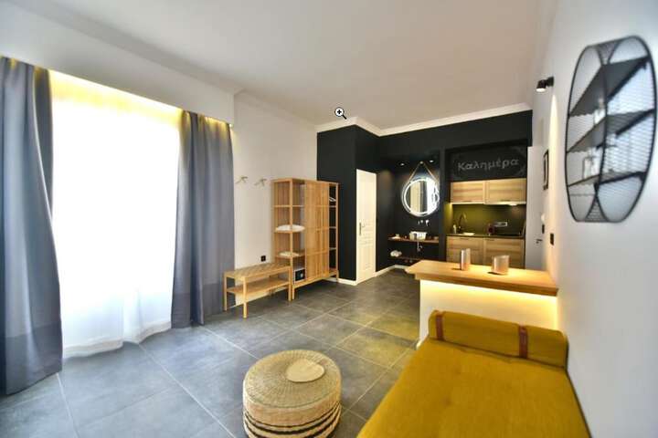 Room 15 of 62