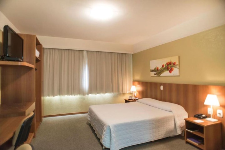 Room 14 of 37