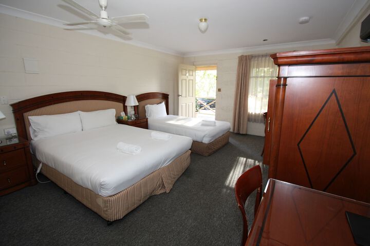 Room 10 of 42