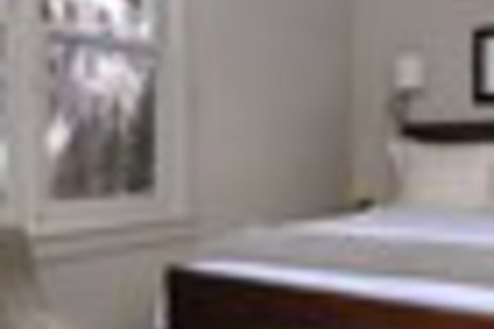 Room 44 of 279