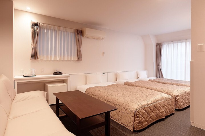 Room 15 of 27
