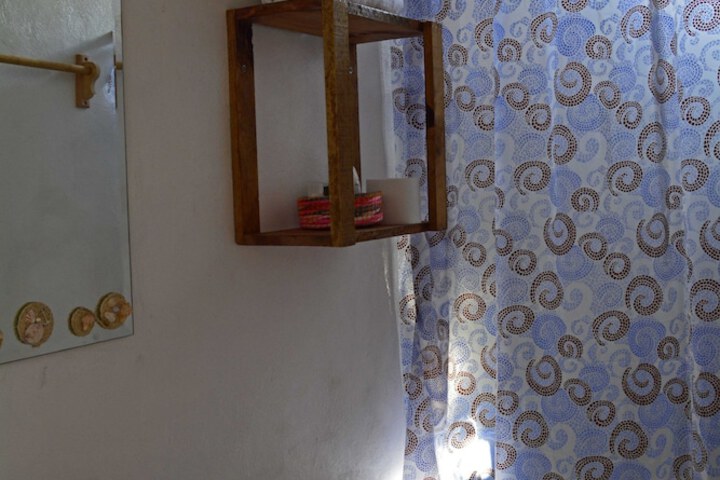 Room 37 of 71
