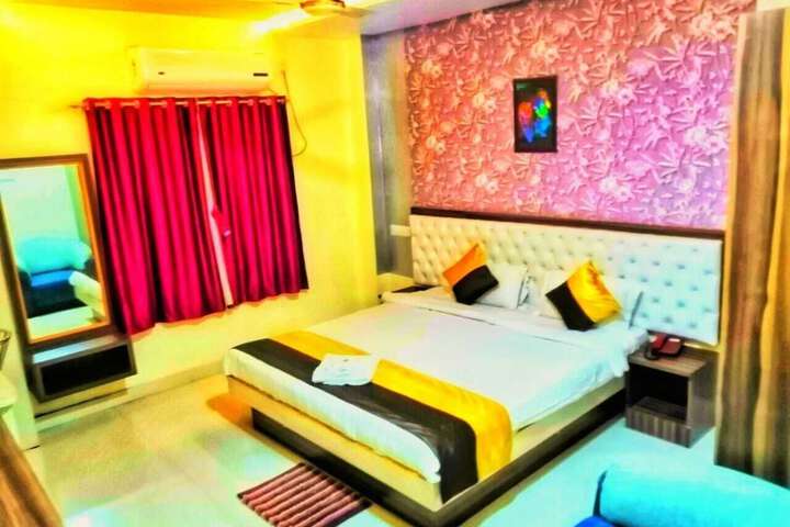 Room 8 of 22