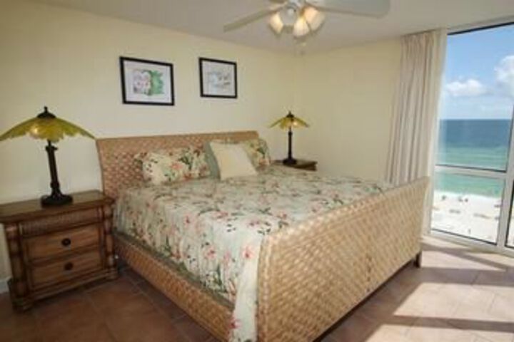 Room 27 of 65