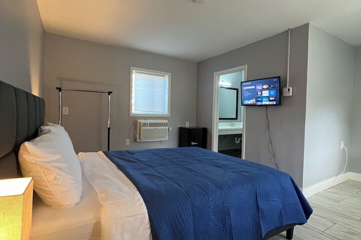 Room 16 of 26