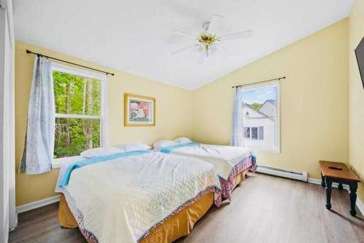 Room 9 of 36
