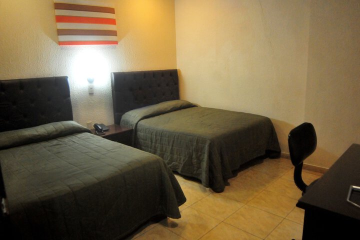 Room 19 of 106