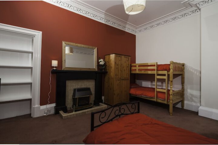 Room 3 of 16